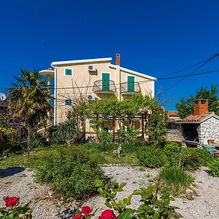 Jelicic Near Sea تشوكييتزا
