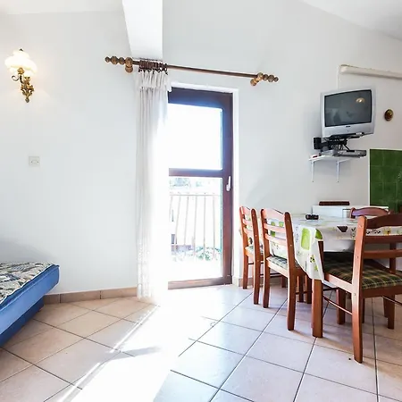 Guest house Jelicic Near Sea